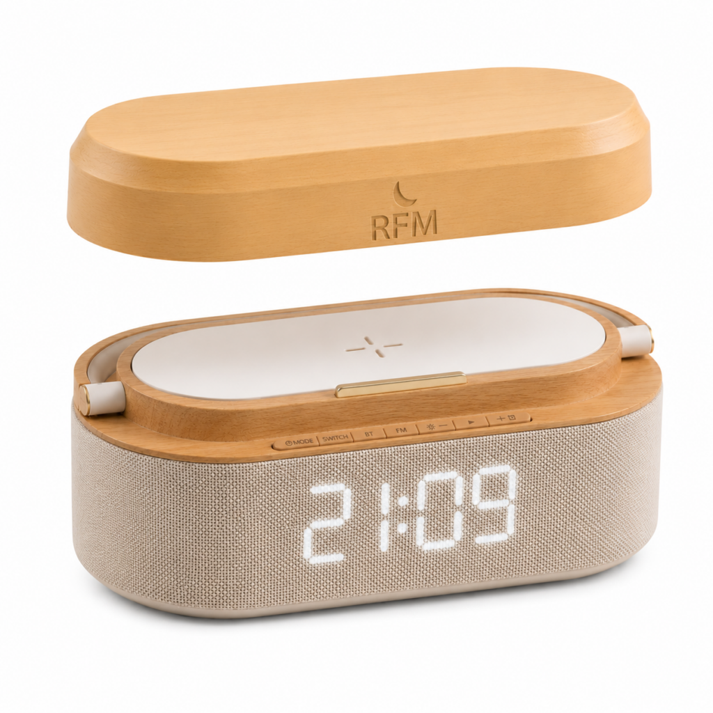 Houten RestNest met afgenomen klep en telefoon op het draadloze laadvlak